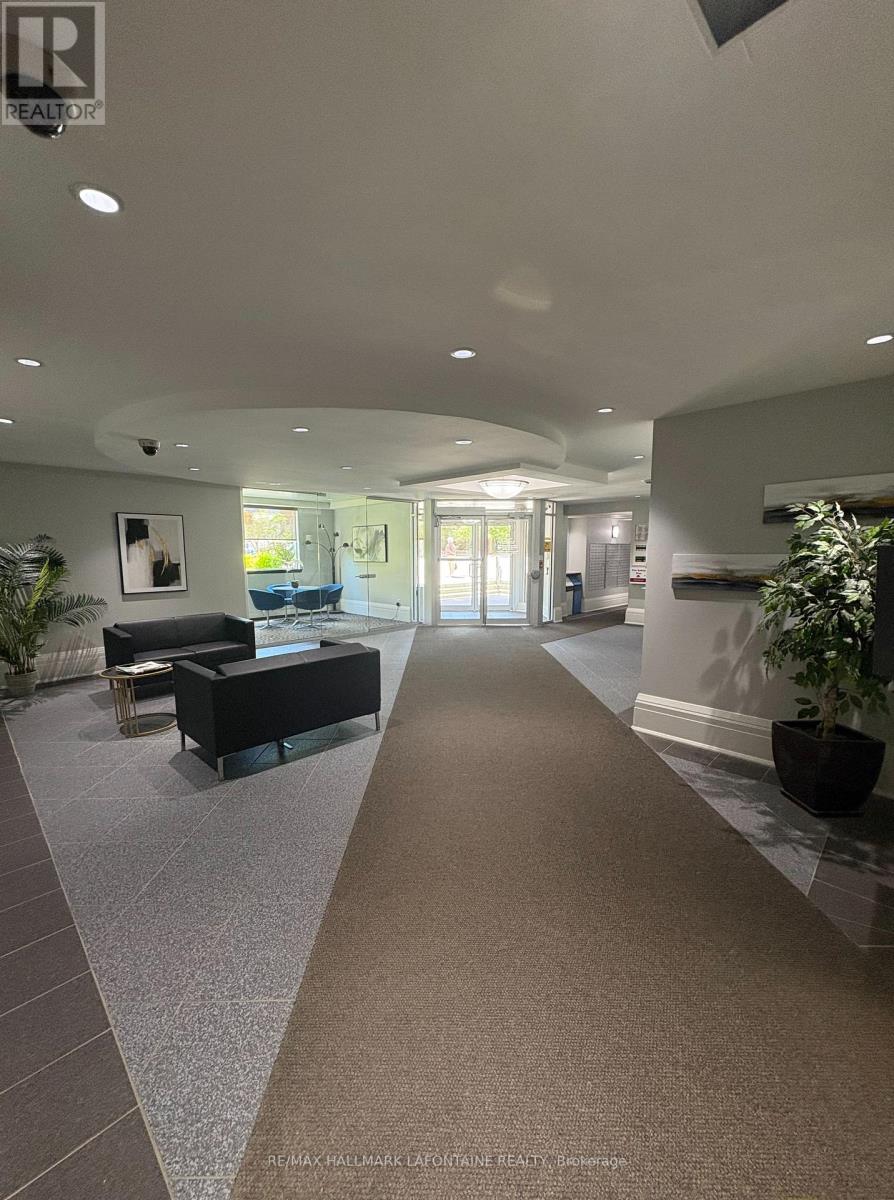 402 - 429 Somerset Street W, Ottawa, Ontario  K2P 2P5 - Photo 2 - X13218686