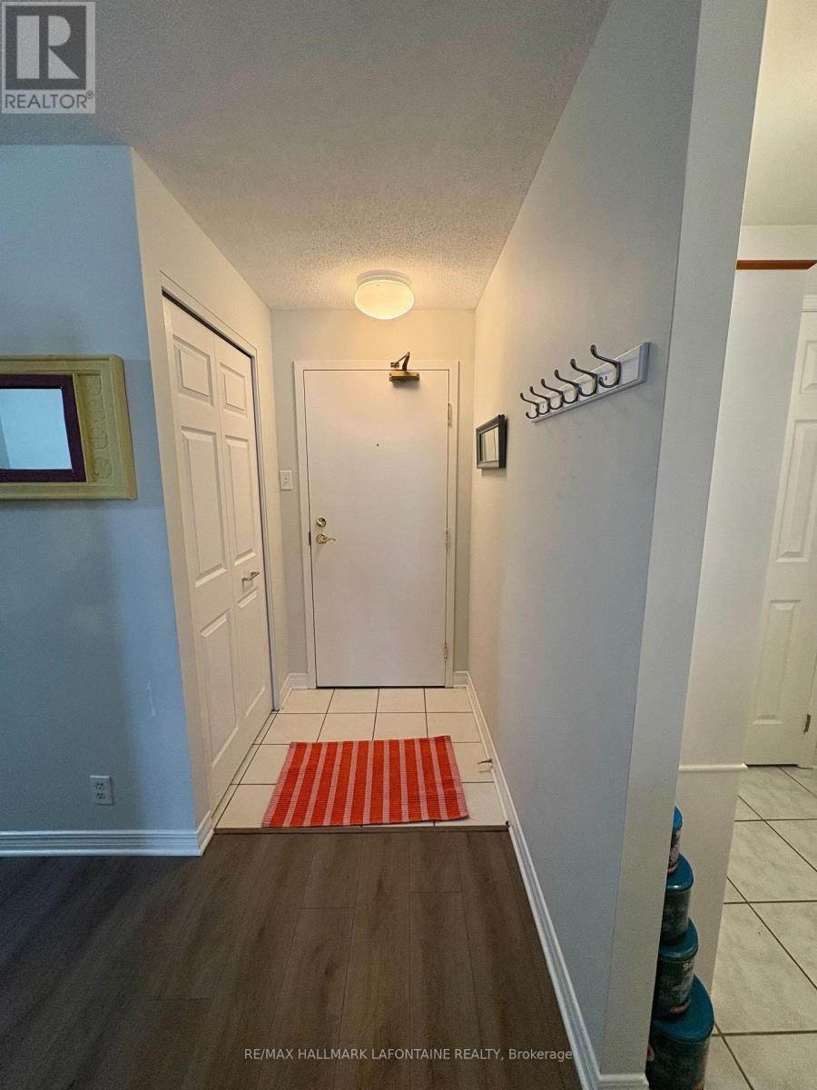 402 - 429 Somerset Street W, Ottawa, Ontario  K2P 2P5 - Photo 4 - X13218686