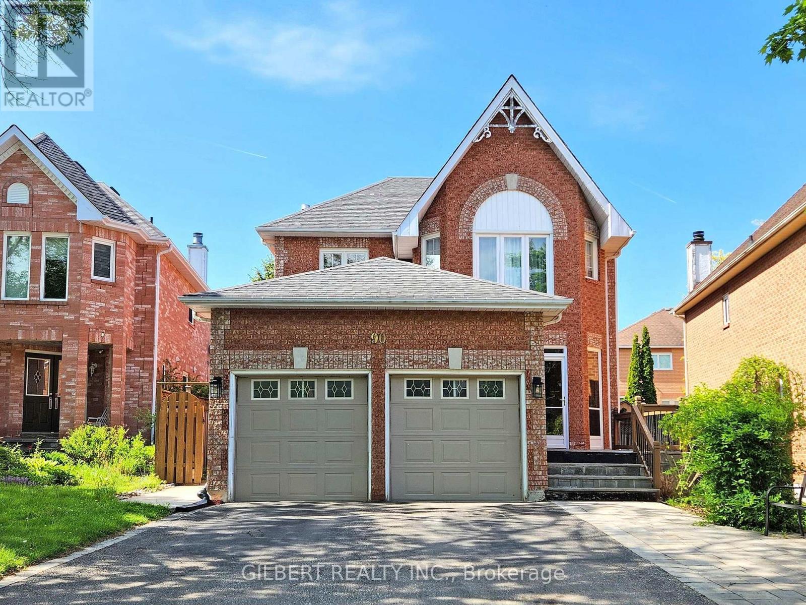 90 CHISWICK CRESCENT, Aurora, Ontario