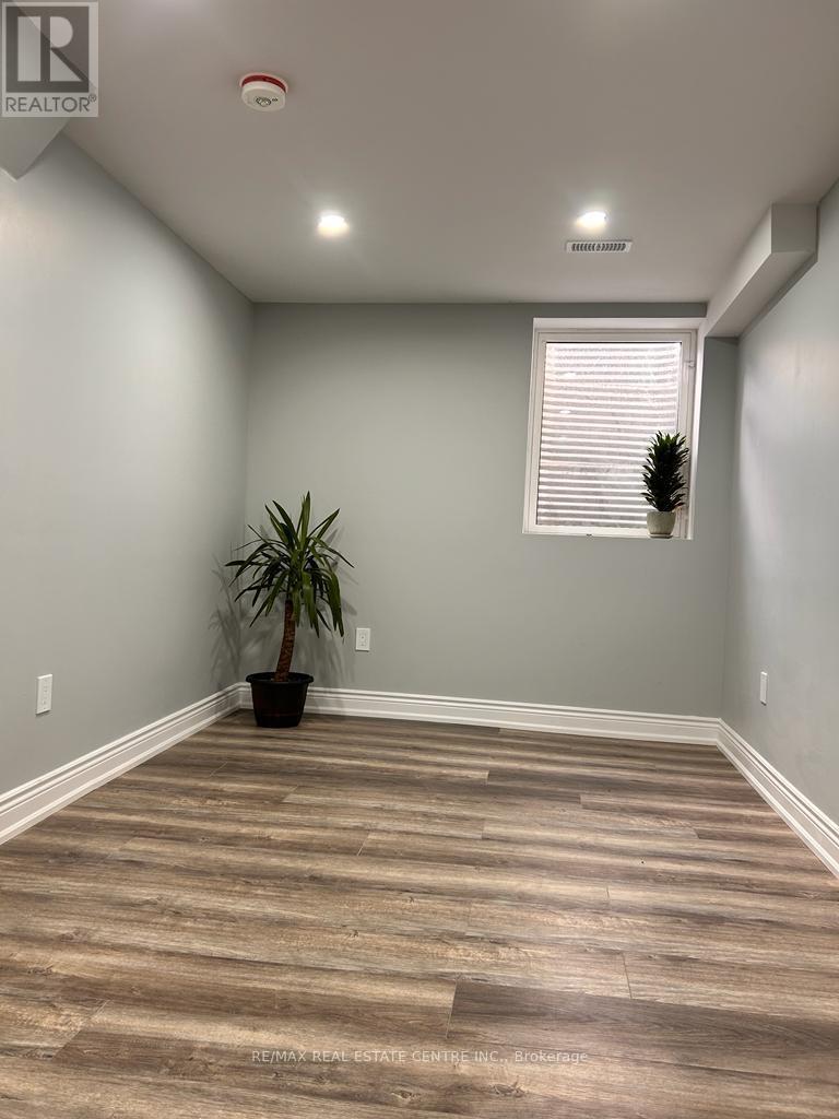 (Bsmt) - 5 Balckberry Valley Crescent, Caledon, Ontario  L7C 3Z7 - Photo 5 - W13218646