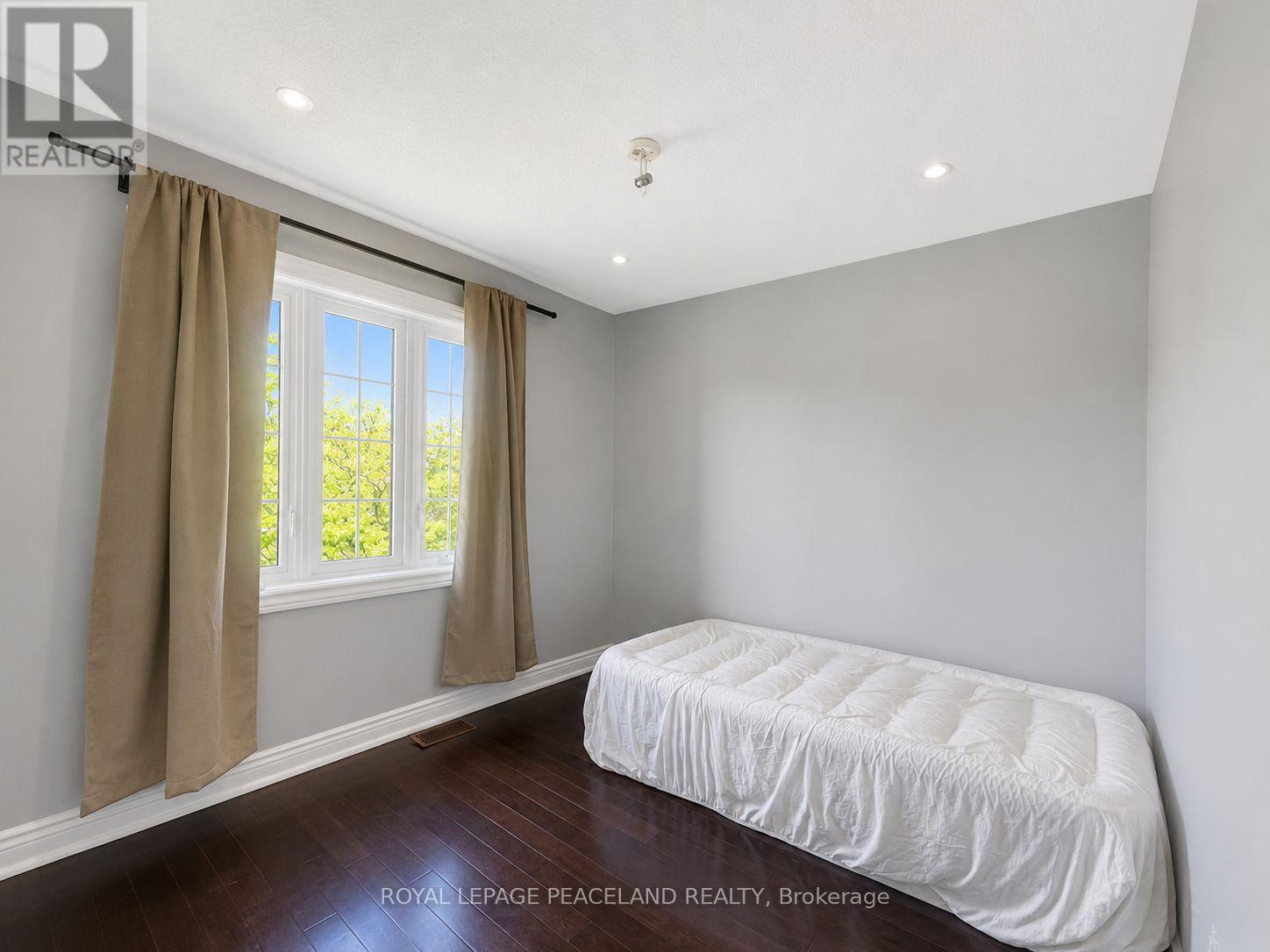 65 Tanglemere Crescent, Brampton, Ontario  L7A 1R9 - Photo 7 - W13218650