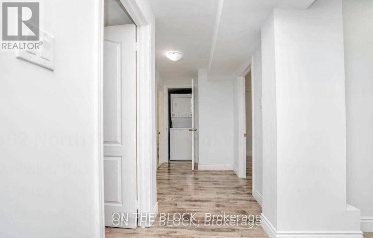 362 North Park Blvd Boulevard, Oakville, Ontario  L6M 1L4 - Photo 6 - W13218656