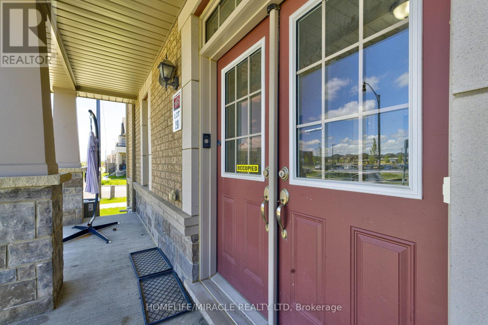 566 Brisdale Drive, Brampton, Ontario  L7A 5J4 - Photo 3 - W13218534
