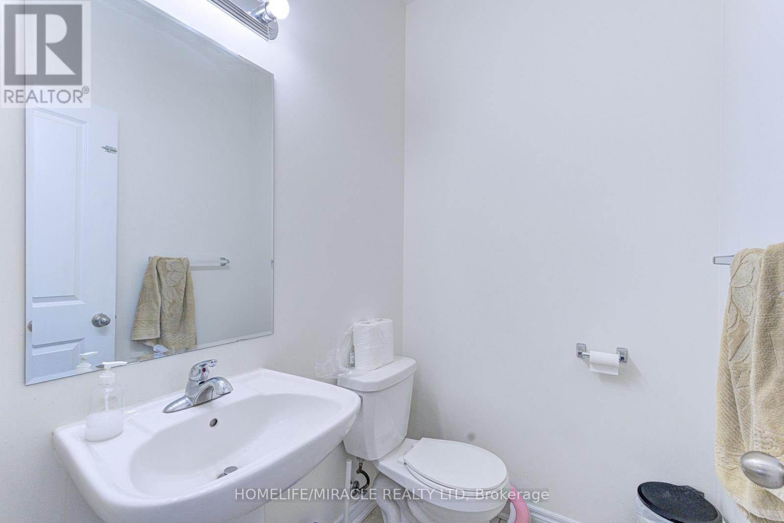 566 Brisdale Drive, Brampton, Ontario  L7A 5J4 - Photo 9 - W13218534