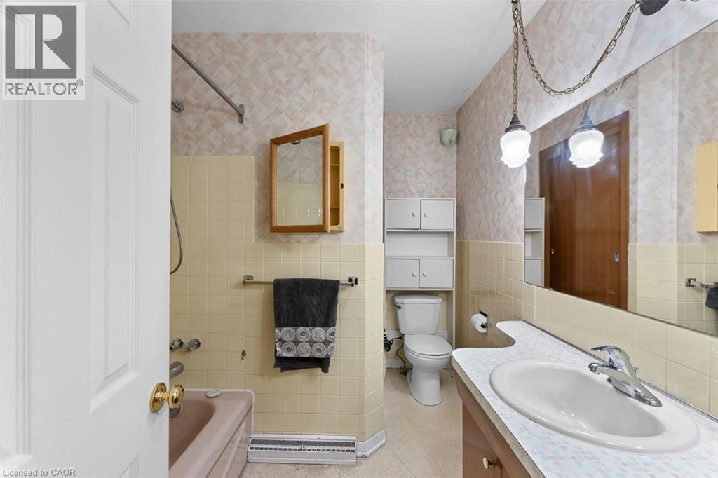 27 Mississauga Road, St. Catharines, Ontario  L2N 3K3 - Photo 15 - 40834983
