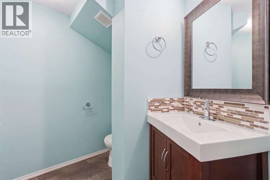1703 110 Avenue Sw, Calgary, Alberta  T2W 0E4 - Photo 32 - A2310314