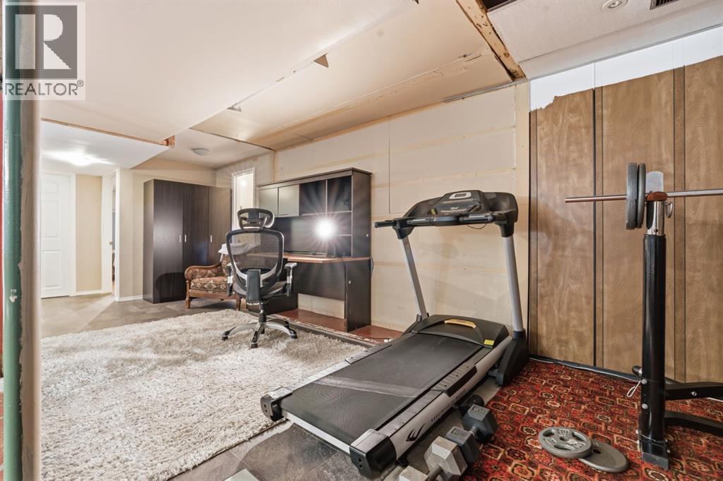 1703 110 Avenue Sw, Calgary, Alberta  T2W 0E4 - Photo 38 - A2310314