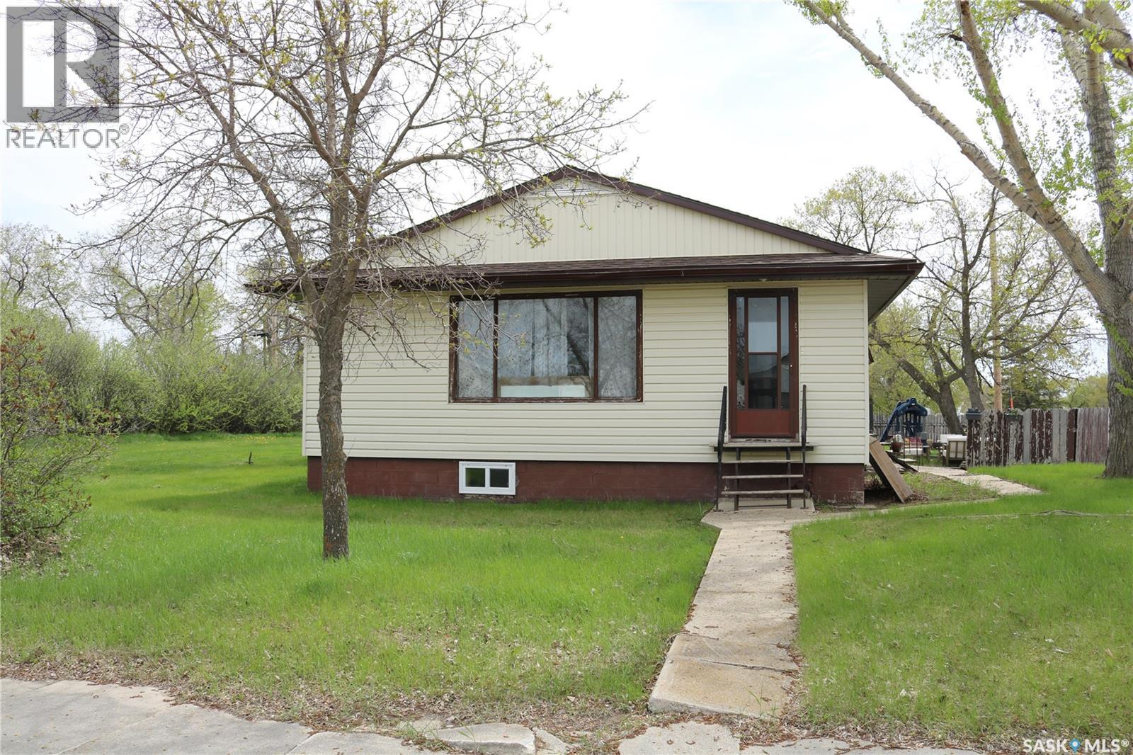 202 Main STREET, Young, Saskatchewan