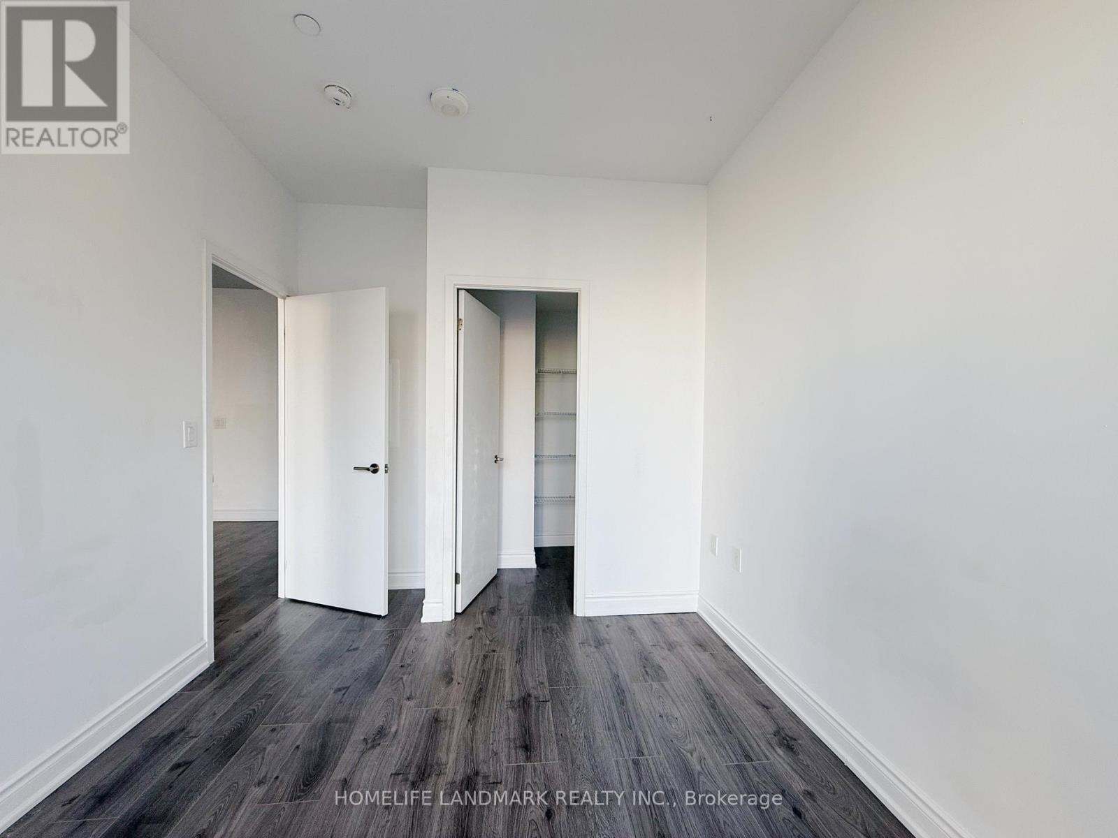 501 - 11 Wellesley Street W, Toronto, Ontario  M4Y 0G4 - Photo 5 - C13218688