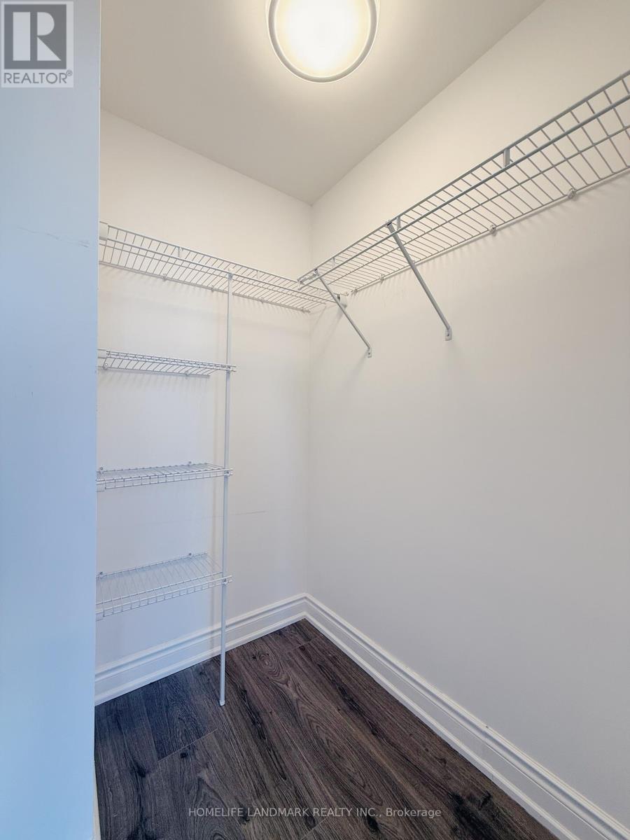 501 - 11 Wellesley Street W, Toronto, Ontario  M4Y 0G4 - Photo 8 - C13218688