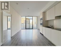 501 - 11 WELLESLEY STREET W, Toronto, Ontario