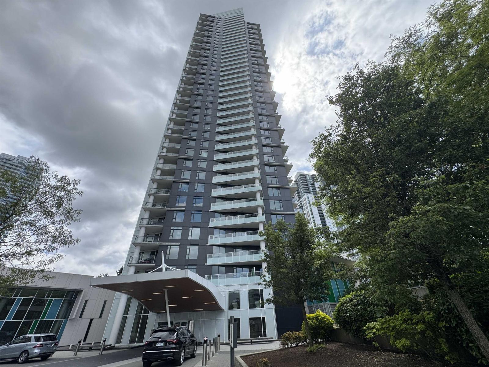 2604 9887 Whalley Boulevard, Surrey, British Columbia V3T 0P4 - Photo 2 - R3114010