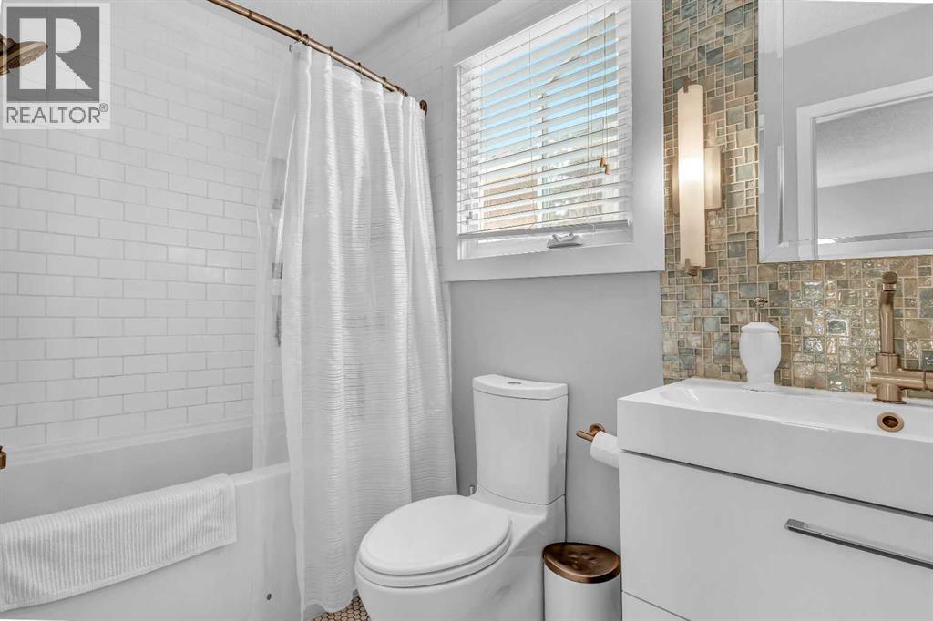 4532 Montgomery Avenue Nw, Calgary, Alberta  T3K 0K9 - Photo 11 - A2305545