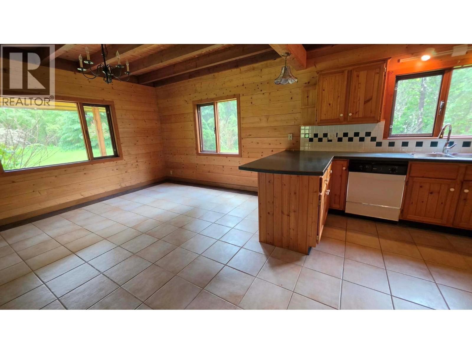 71 Byers Road, Cherryville, British Columbia  V0E 2G1 - Photo 7 - 10389522