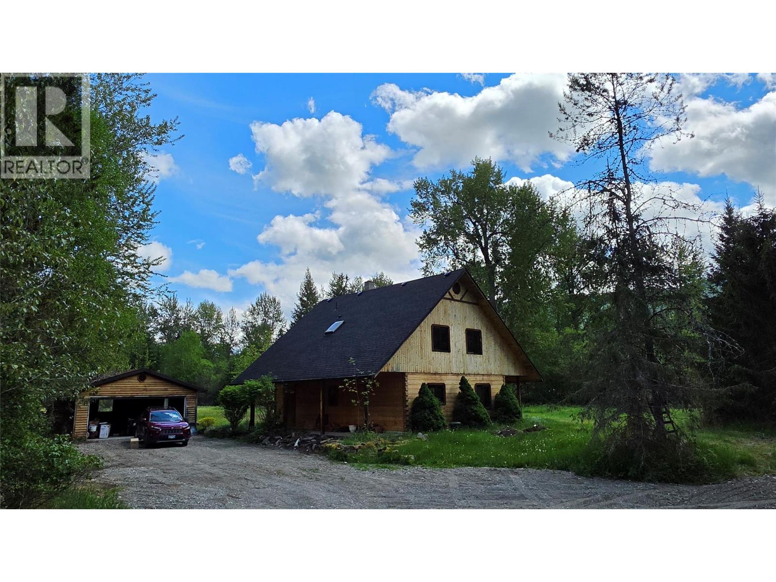 71 Byers Road, Cherryville, British Columbia  V0E 2G1 - Photo 1 - 10389522