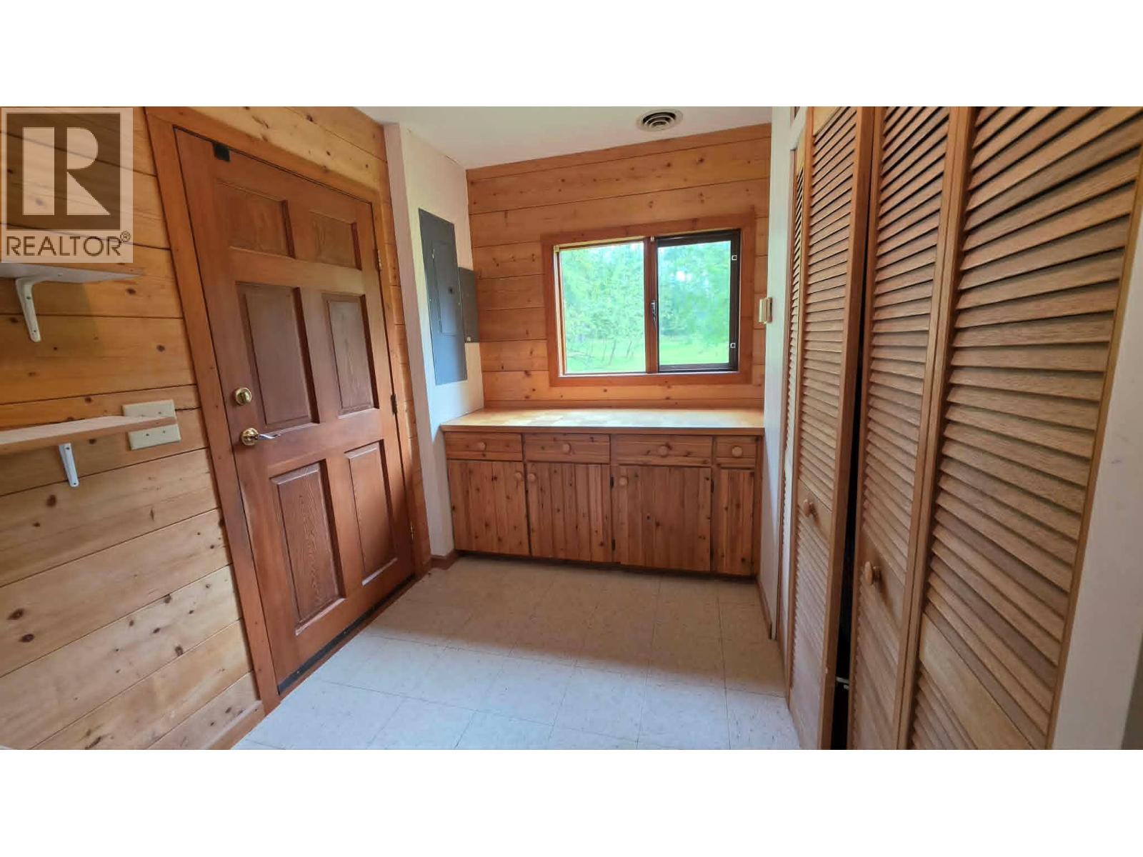 71 Byers Road, Cherryville, British Columbia  V0E 2G1 - Photo 2 - 10389522