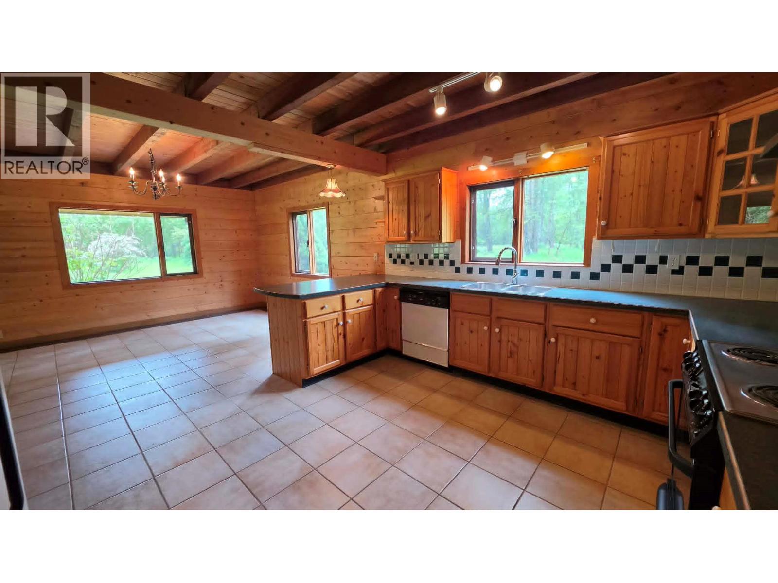 71 Byers Road, Cherryville, British Columbia  V0E 2G1 - Photo 5 - 10389522