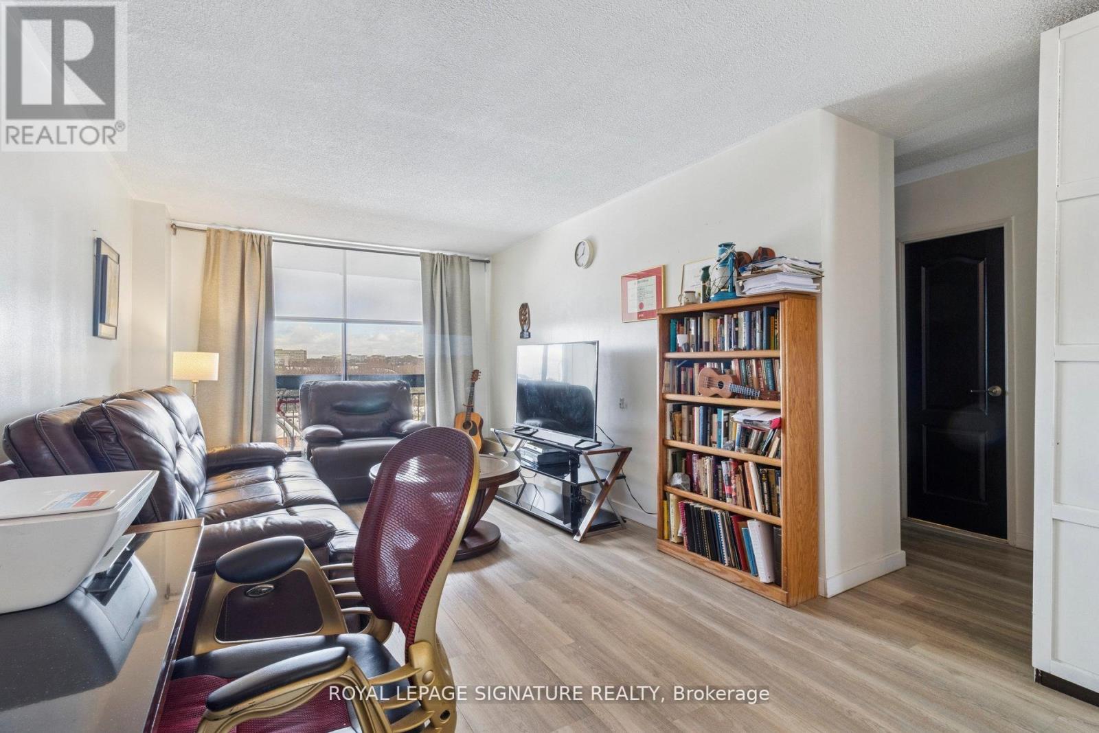 720 - 4645 Jane Street, Toronto, Ontario  M3N 2K9 - Photo 3 - W13218710