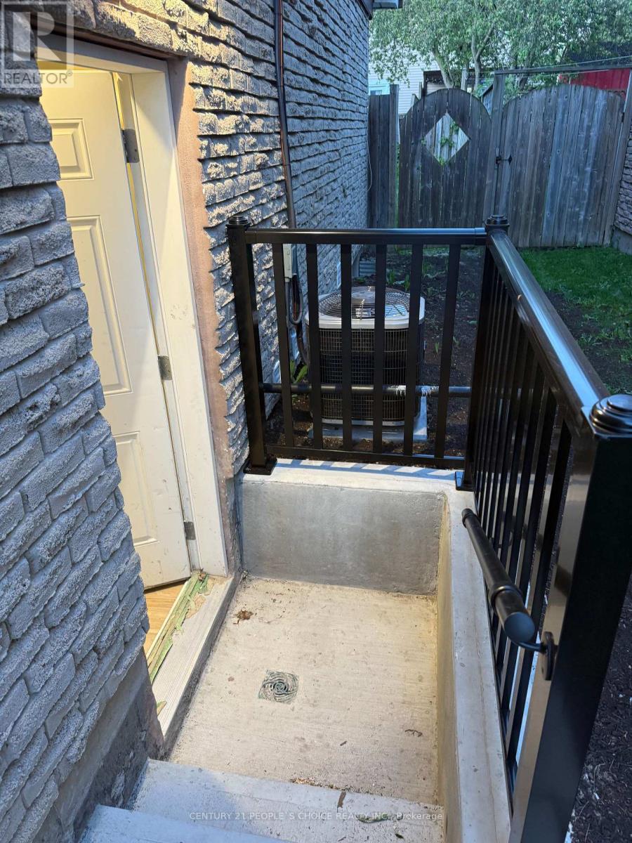 589 Dorchester Drive, Oshawa, Ontario  L1J 6L3 - Photo 7 - E13218696