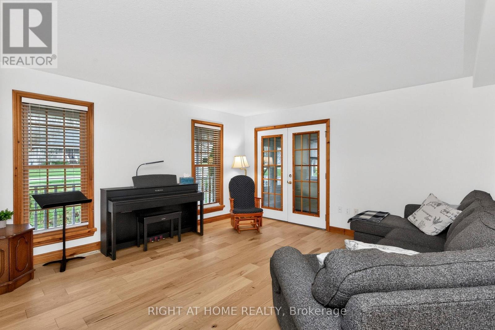 77 Cambridge Street, Penetanguishene, Ontario  L9M 1G7 - Photo 16 - S13134844
