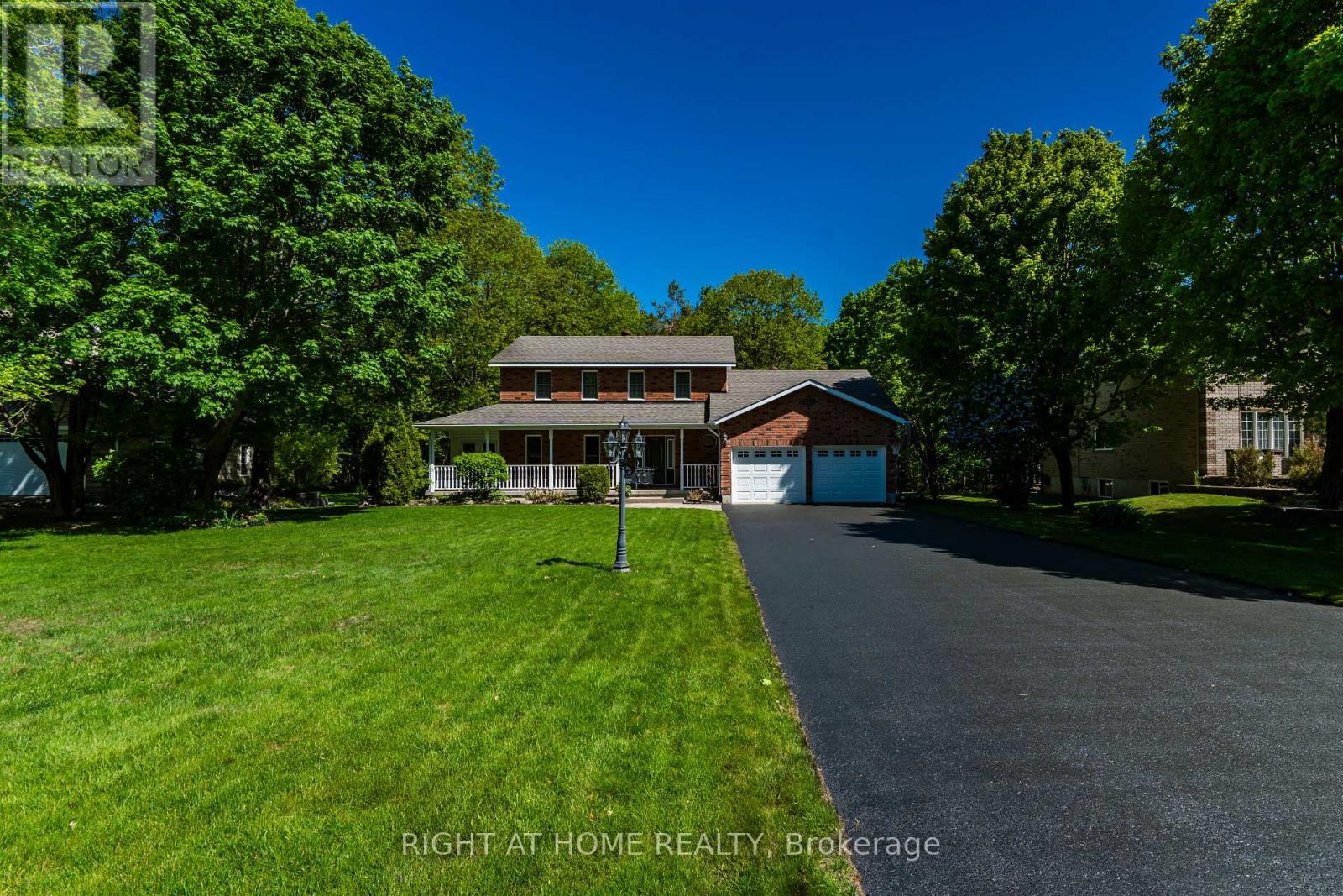 77 Cambridge Street, Penetanguishene, Ontario  L9M 1G7 - Photo 2 - S13134844