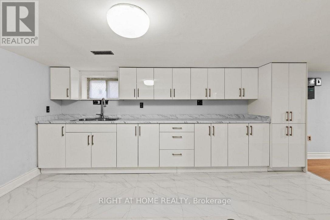LOWER - 30 WEBBER AVENUE, Hamilton, Ontario
