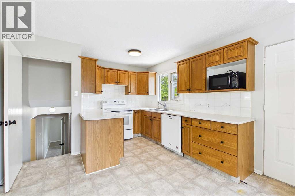3840 Brooklyn Crescent Nw, Calgary, Alberta  T2L 1H2 - Photo 11 - A2315958