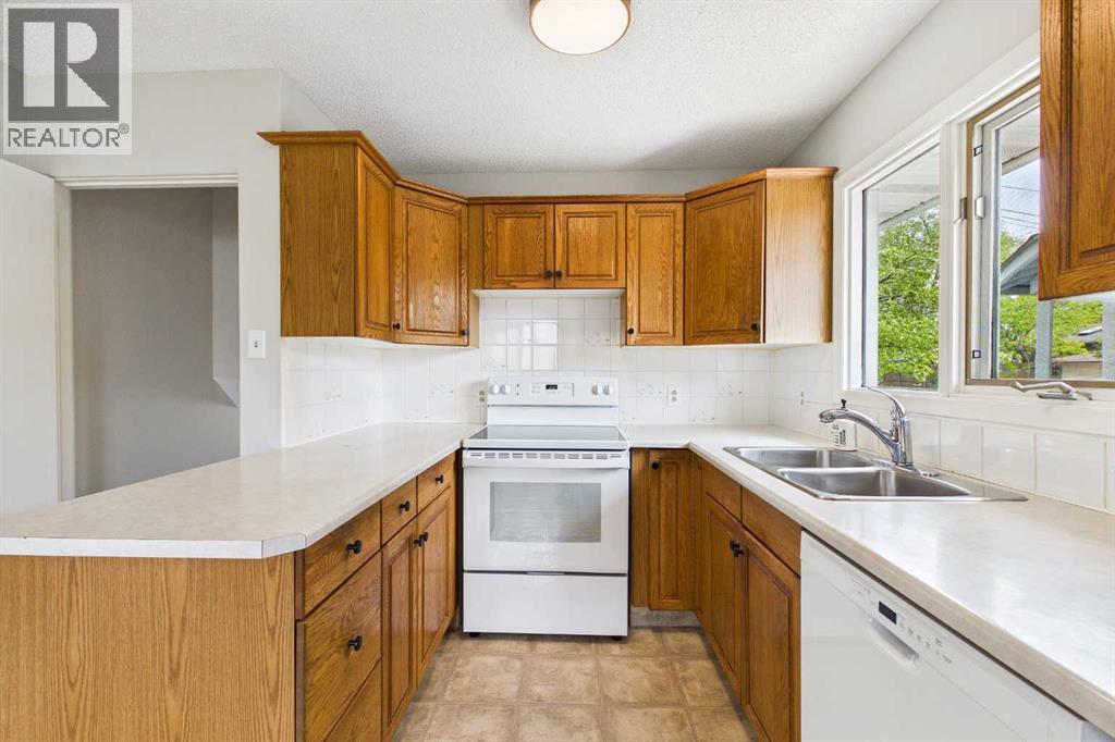 3840 Brooklyn Crescent Nw, Calgary, Alberta  T2L 1H2 - Photo 12 - A2315958