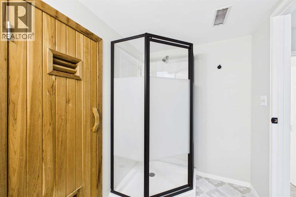 3840 Brooklyn Crescent Nw, Calgary, Alberta  T2L 1H2 - Photo 25 - A2315958