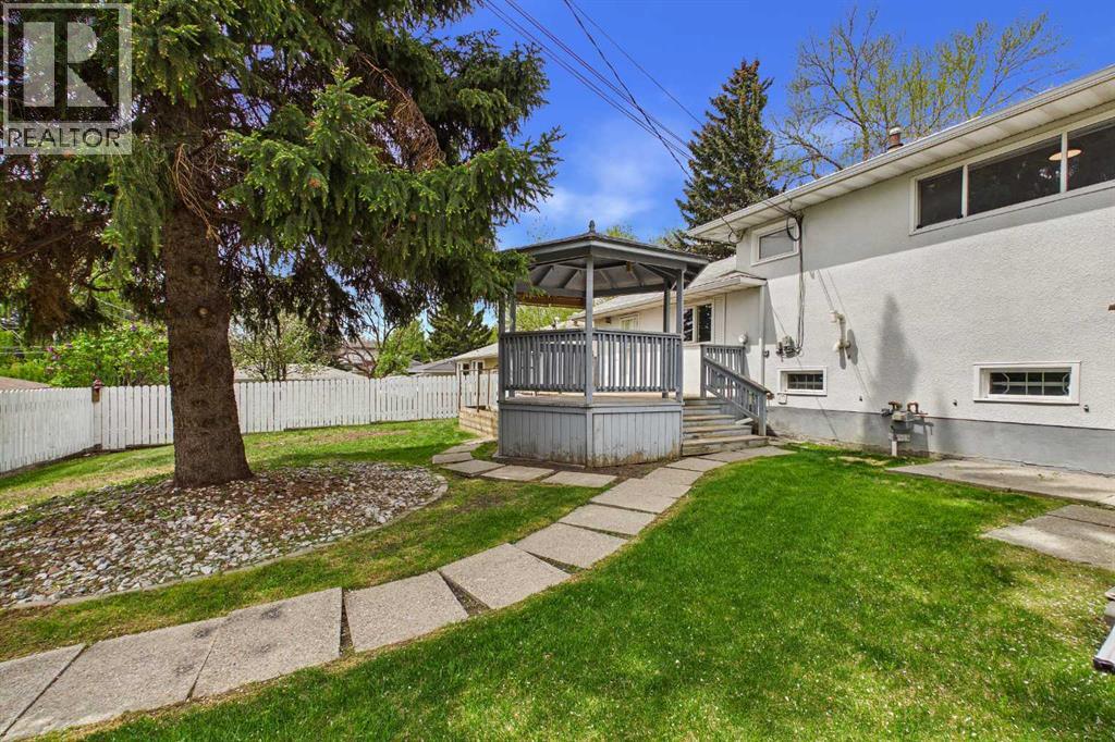 3840 Brooklyn Crescent Nw, Calgary, Alberta  T2L 1H2 - Photo 32 - A2315958