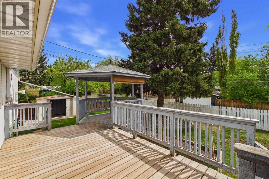 3840 Brooklyn Crescent Nw, Calgary, Alberta  T2L 1H2 - Photo 33 - A2315958