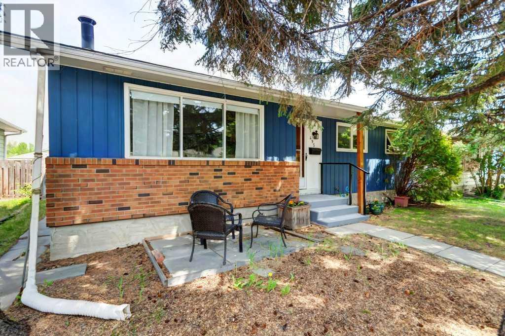 495 Queen Charlotte Road Se, Calgary, Alberta  T2J 5H8 - Photo 2 - A2316139