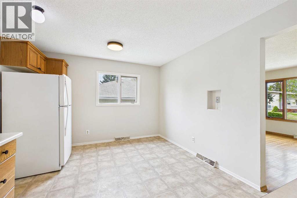 3840 Brooklyn Crescent Nw, Calgary, Alberta  T2L 1H2 - Photo 13 - A2315958