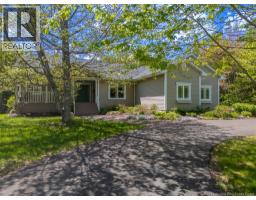 49 Starling Crescent, Hanwell, New Brunswick