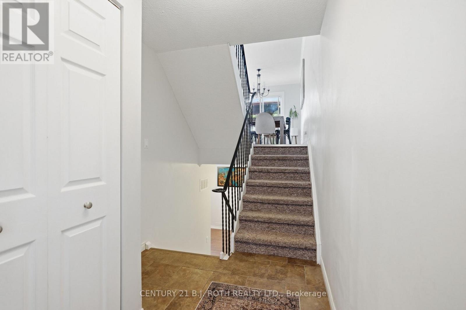 7 - 237 Steel Street, Barrie, Ontario  L4M 2H1 - Photo 29 - S13211274