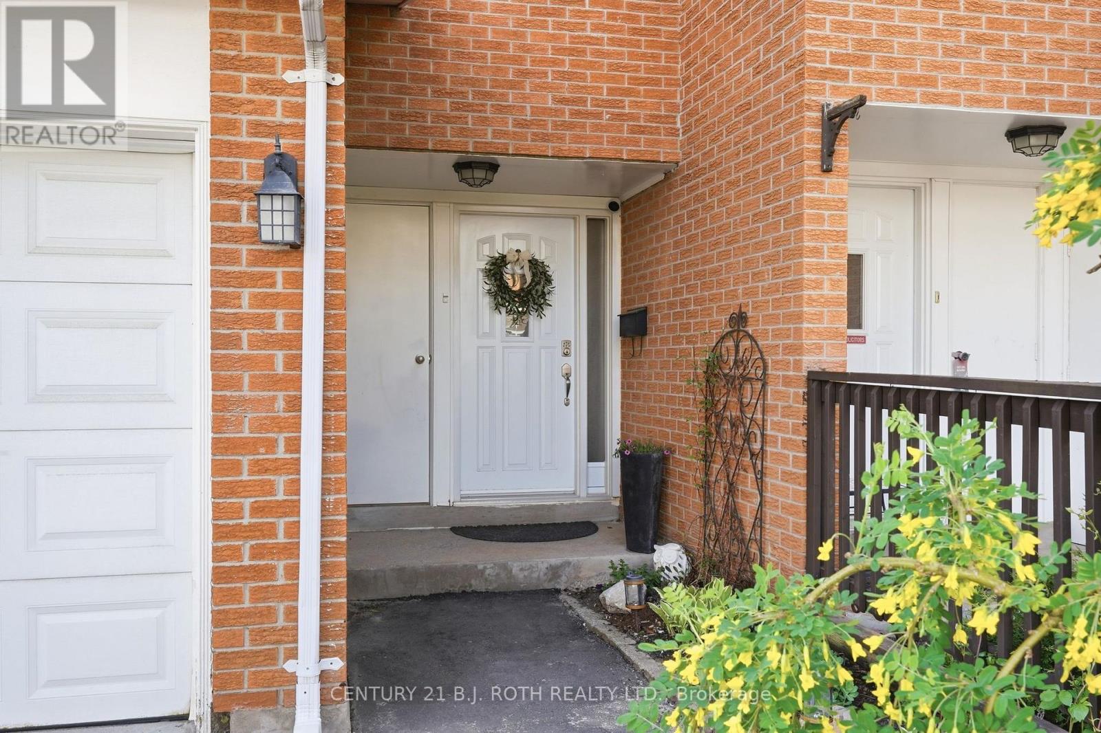 7 - 237 Steel Street, Barrie, Ontario  L4M 2H1 - Photo 3 - S13211274