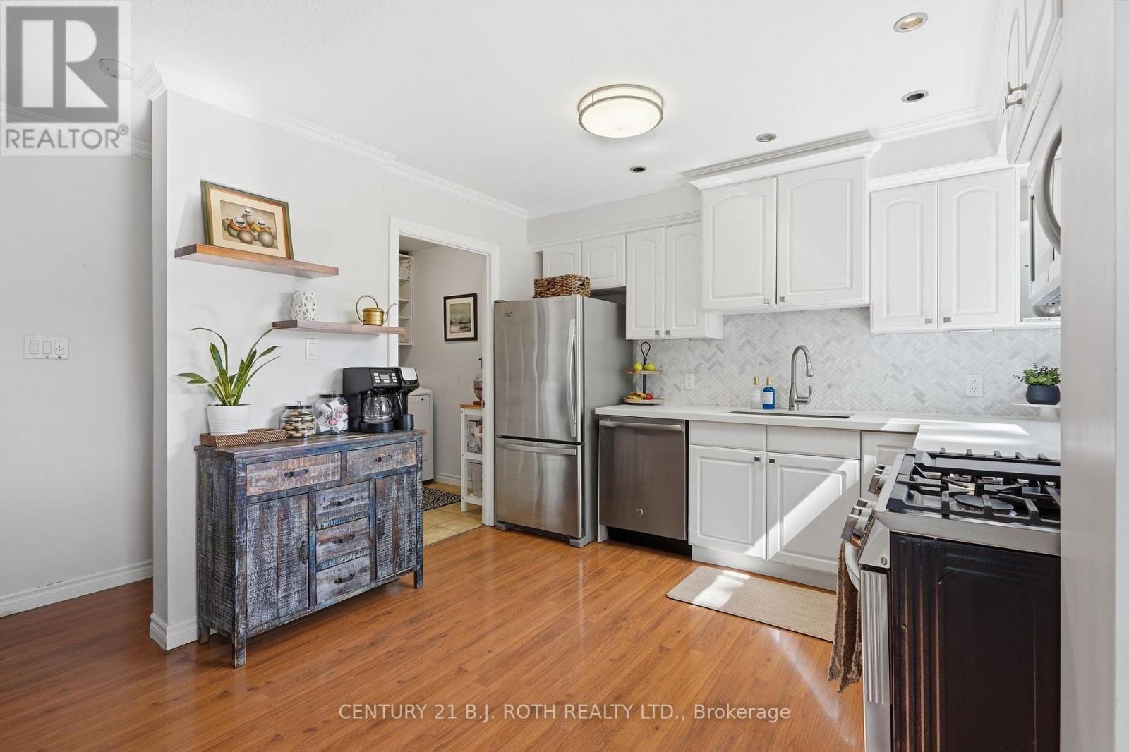 7 - 237 Steel Street, Barrie, Ontario  L4M 2H1 - Photo 8 - S13211274