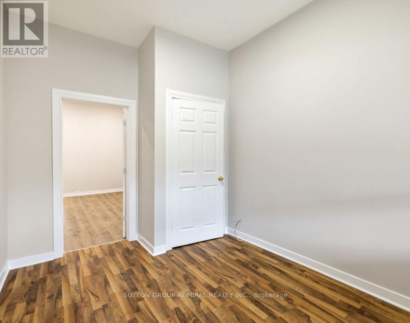 Main - 81 Palmerston Avenue, Toronto, Ontario  M6J 2J2 - Photo 9 - C13218716