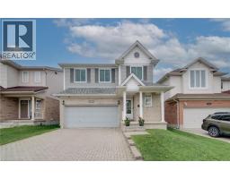699 COMMONWEALTH Crescent, Kitchener, Ontario