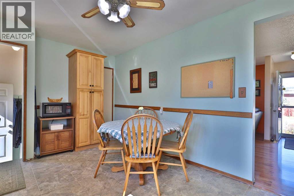 3305 Erickson Drive, Camrose, Alberta  T4V 3X1 - Photo 7 - A2311573
