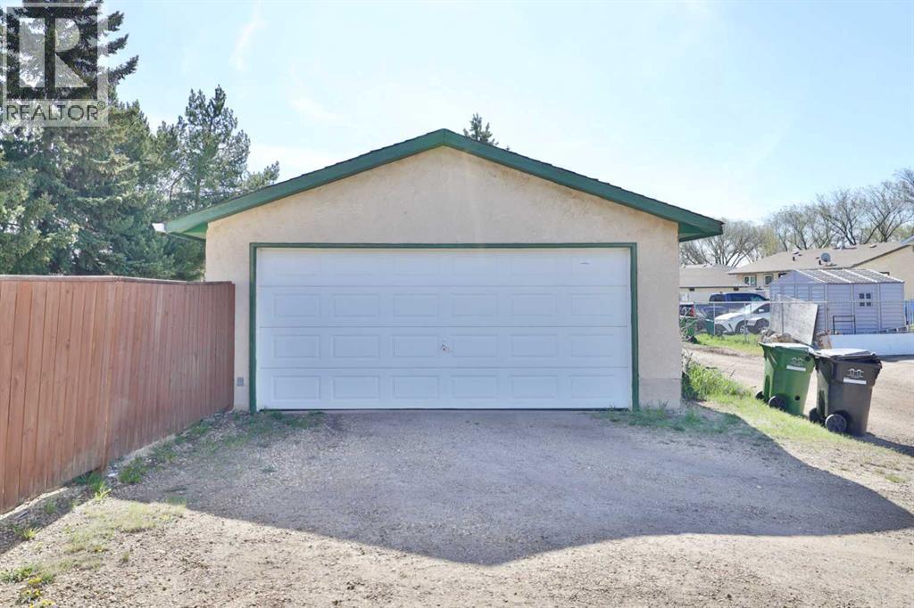 3305 Erickson Drive, Camrose, Alberta  T4V 3X1 - Photo 30 - A2311573