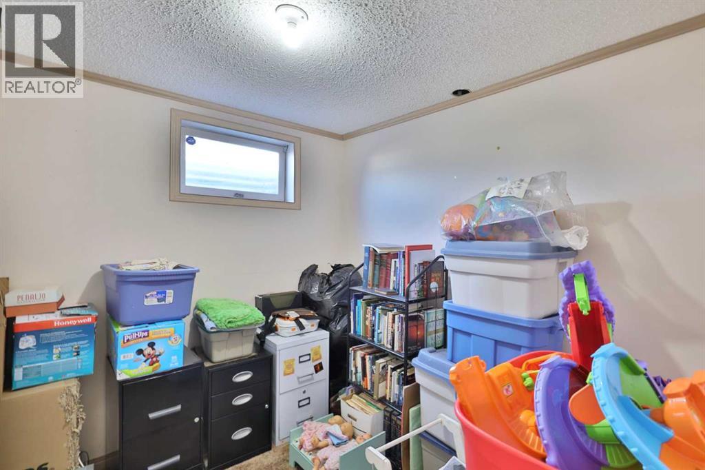 3305 Erickson Drive, Camrose, Alberta  T4V 3X1 - Photo 24 - A2311573
