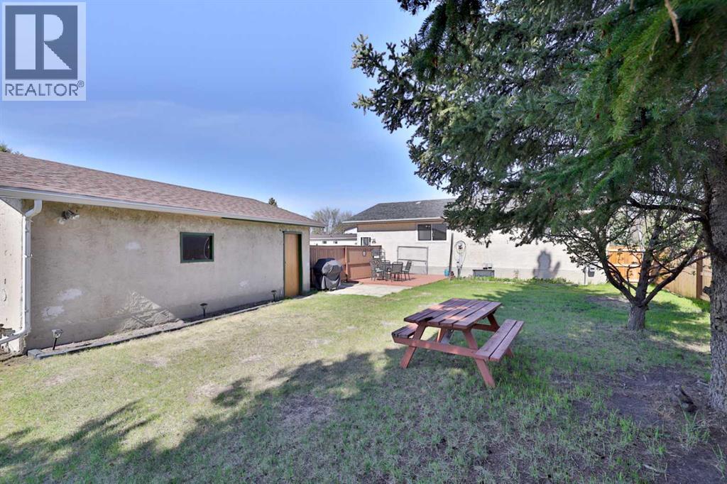 3305 Erickson Drive, Camrose, Alberta  T4V 3X1 - Photo 32 - A2311573