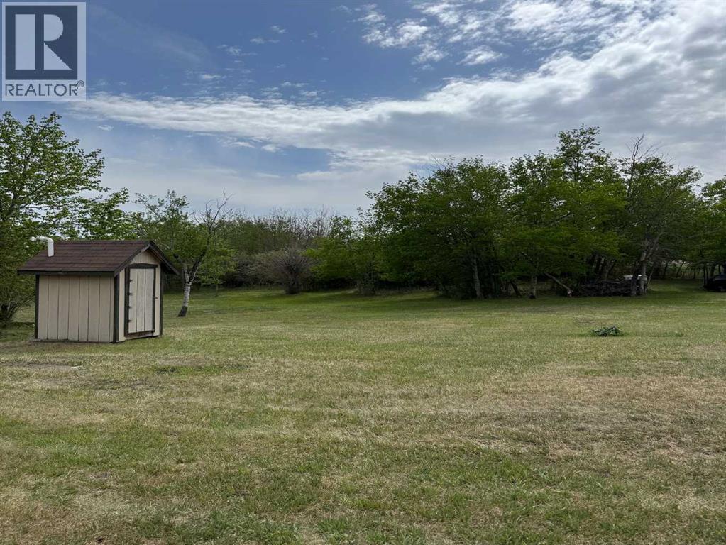 16 Earl's Way, White Sands, Alberta  T0C 2L0 - Photo 8 - A2316188