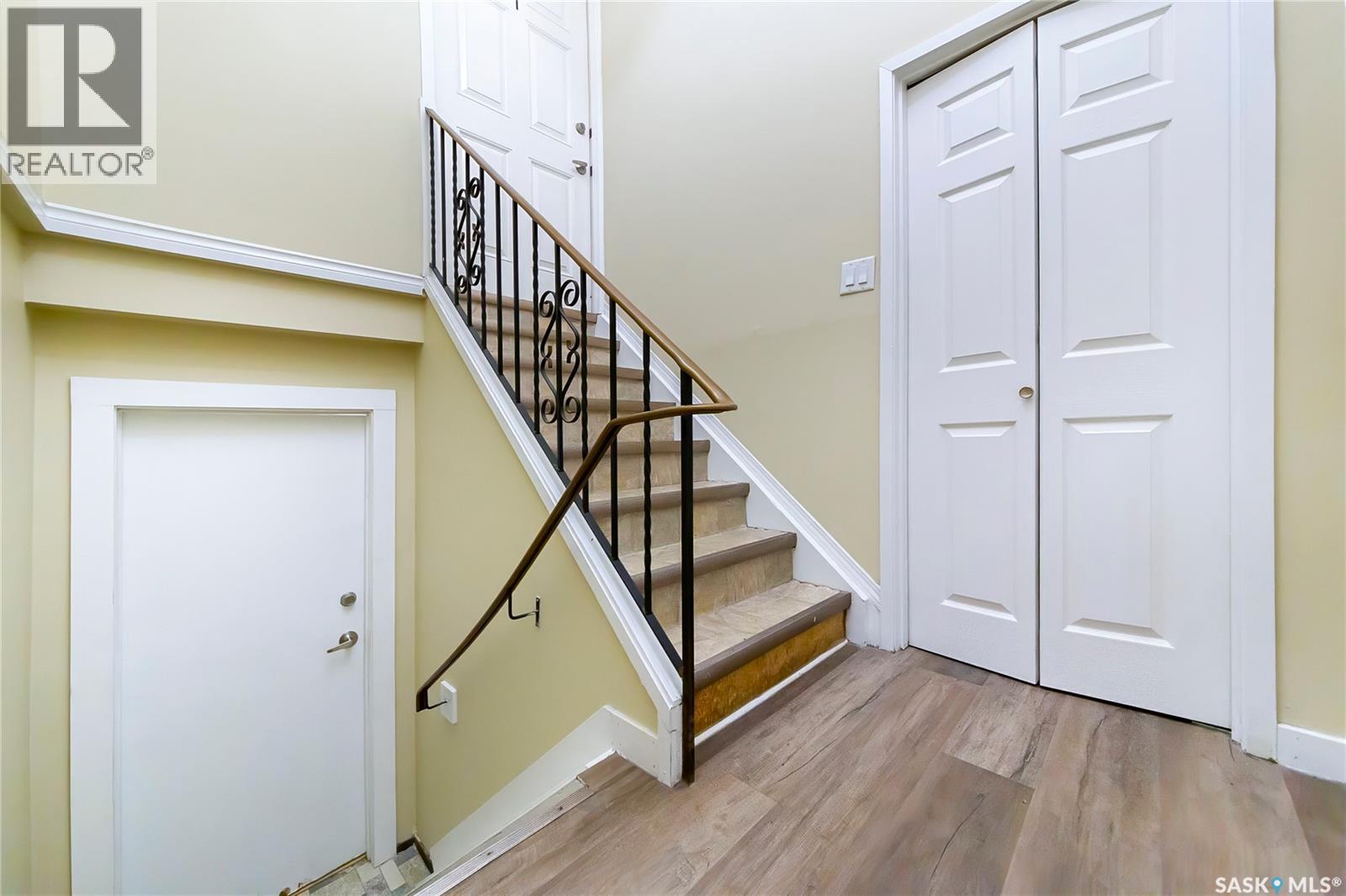1609 B Avenue N, Saskatoon, Saskatchewan  S7L 1H2 - Photo 5 - SK037643