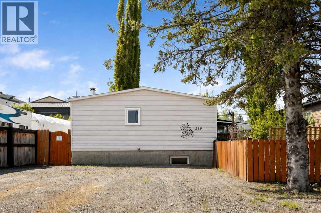 219 1st Avenue NW, Diamond Valley, Alberta  T0L 0H0 - Photo 2 - A2314688