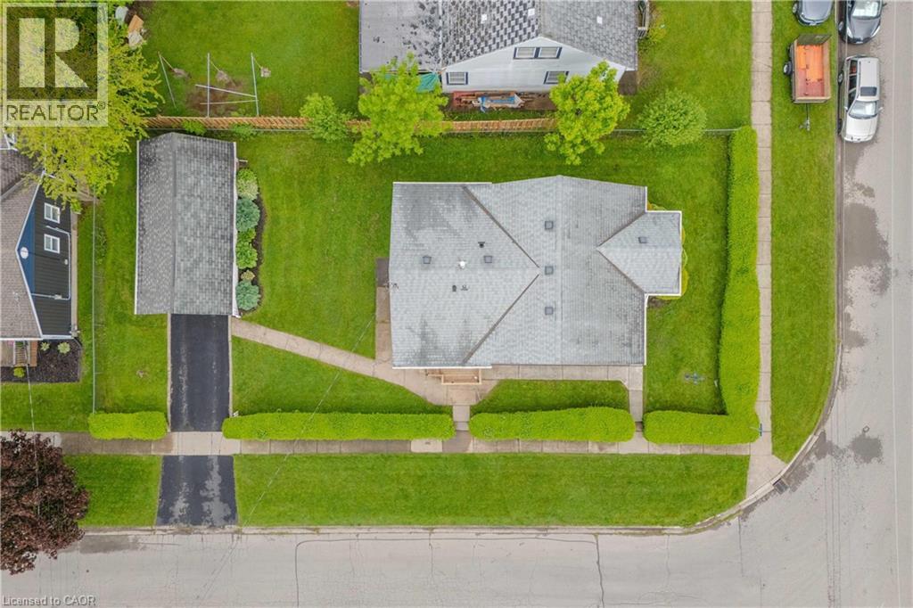 150 Henrietta Street, Fort Erie, Ontario  L2A 2J9 - Photo 3 - 40833502