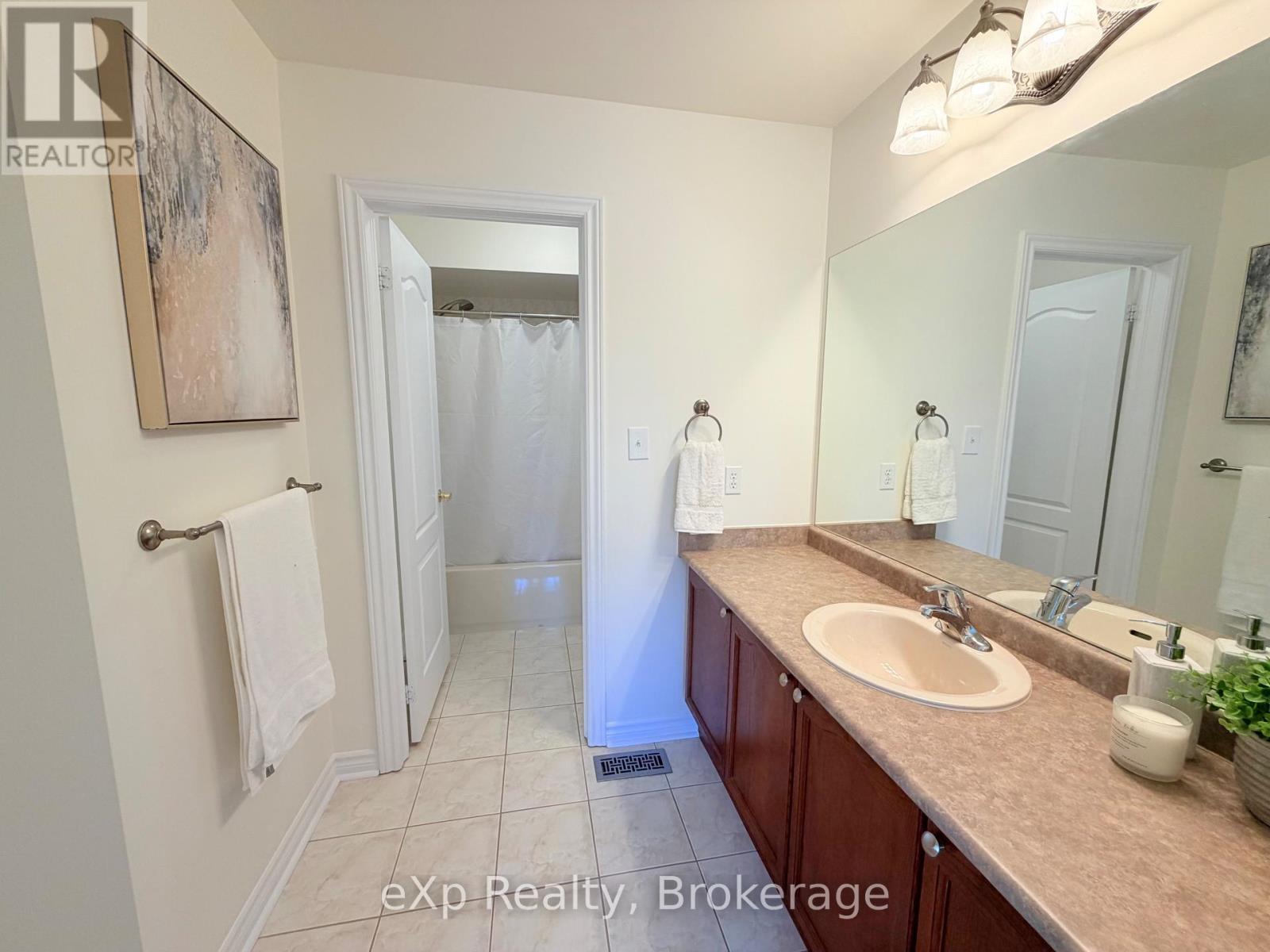 371 Carnwith Drive E, Whitby, Ontario  L1M 2M1 - Photo 34 - E13181552