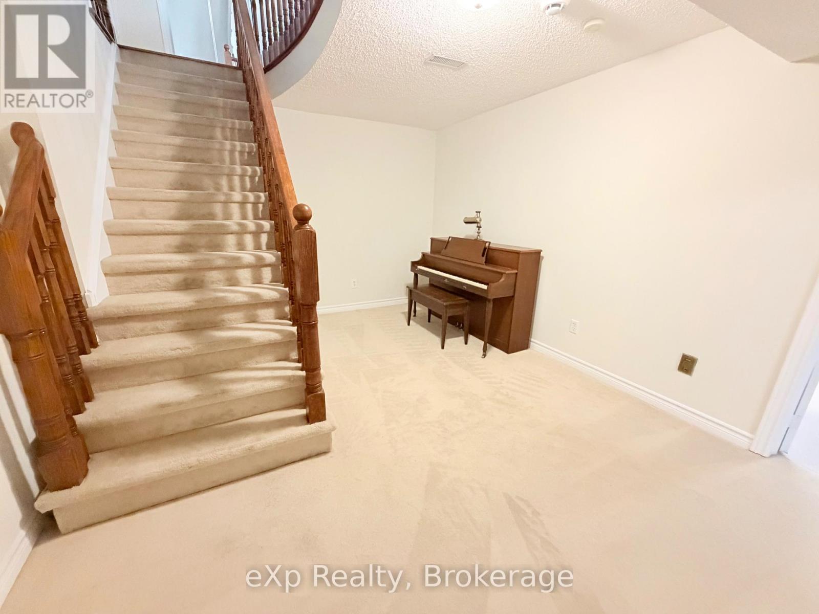 371 Carnwith Drive E, Whitby, Ontario  L1M 2M1 - Photo 35 - E13181552