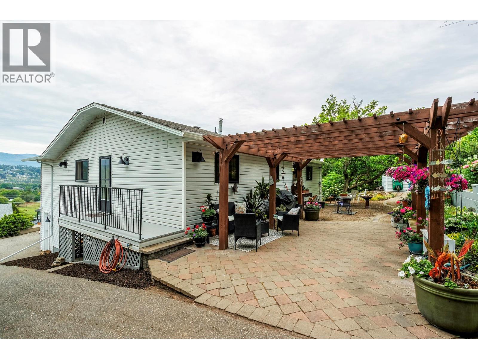 11143 Dakota Road, Lake Country, British Columbia  V4V 1X1 - Photo 8 - 10389469